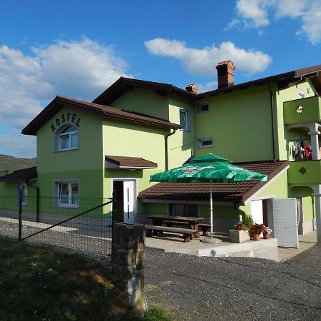 Hostel Ociski Raj Kozina Buitenkant foto