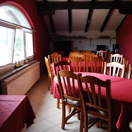 Hostel Ociski Raj Kozina Buitenkant foto