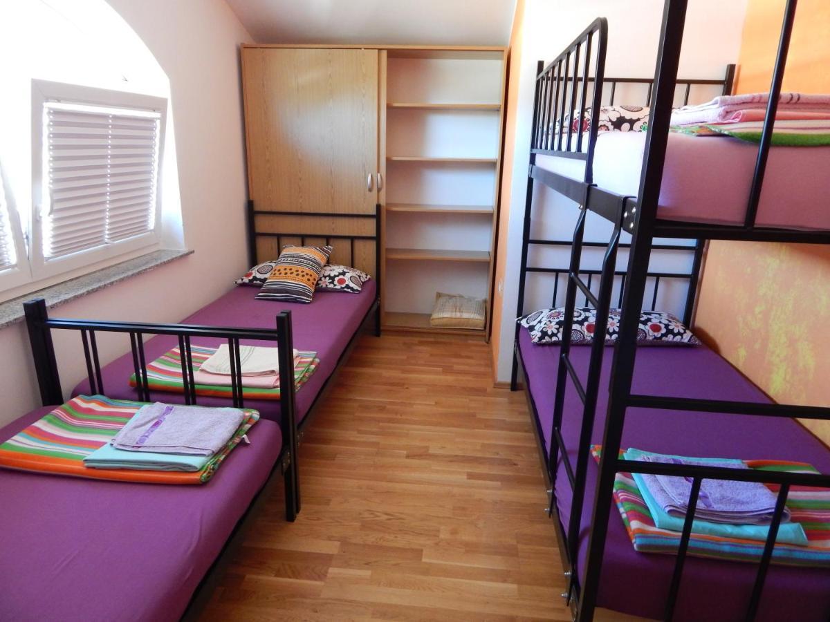 Hostel Ociski Raj Kozina Buitenkant foto