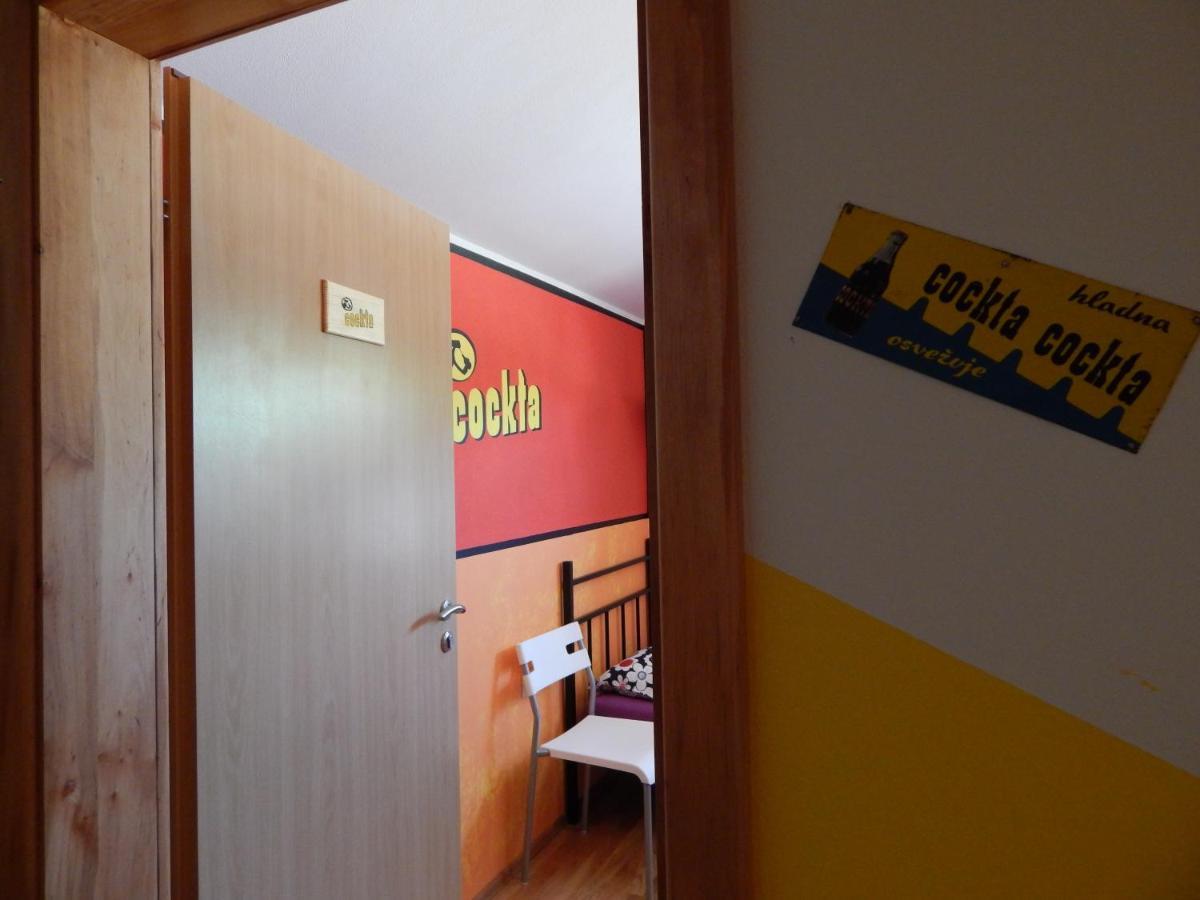 Hostel Ociski Raj Kozina Buitenkant foto
